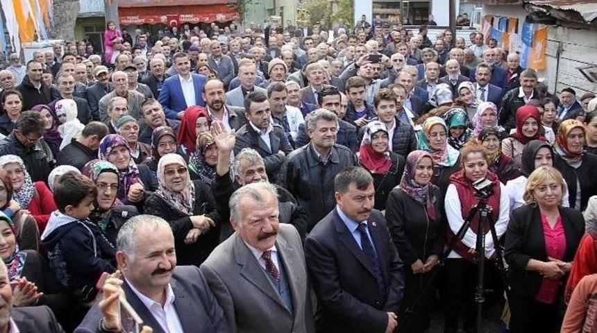 Ak Parti&rsquo;li Şahin, K&ouml;y Gezilerinde
