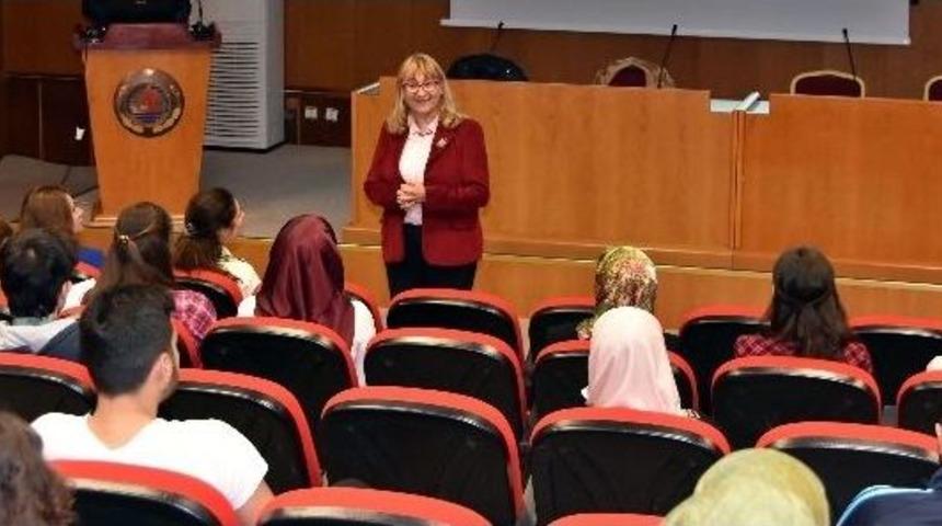 Om&uuml;&rsquo;den İtalya&rsquo;da Y&uuml;ksek Lisans İmkanı