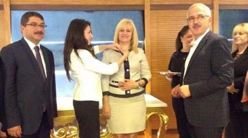 Manısalı Ak Kadınlardan Yoğun Tempo