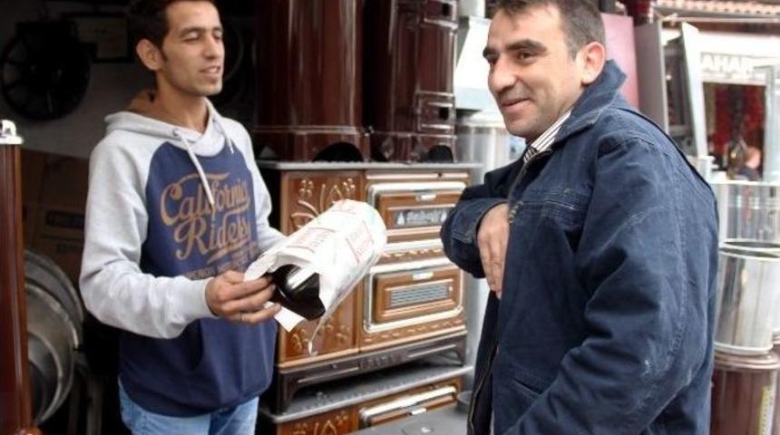 (&ouml;zel Haber) Doğal Gazın Vurduğu Soba Satıcılarının Y&uuml;z&uuml;n&uuml; Suriyeliler G&uuml;ld&uuml;rd&uuml;