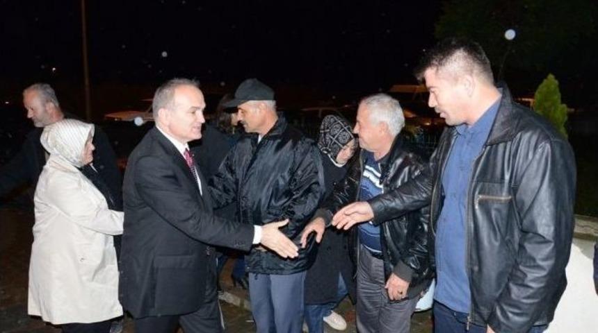 Ak Parti Beyciler&rsquo;e &Ccedil;ıkartma Yaptı