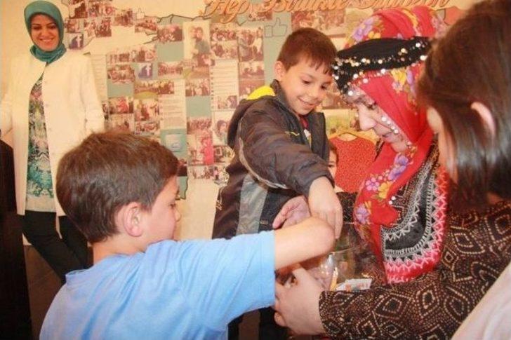 Ak Parti Trabzon Milletvekili Adayları Köseoğlu Ve Günnar Seçim Çalışmalarını Sürdürdü G3