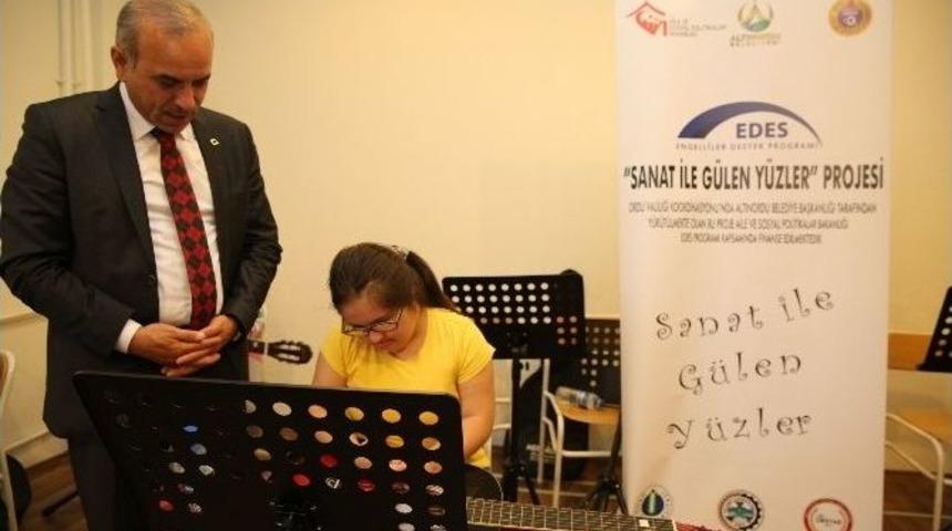 Engeller Sanat İle Aşılıyor