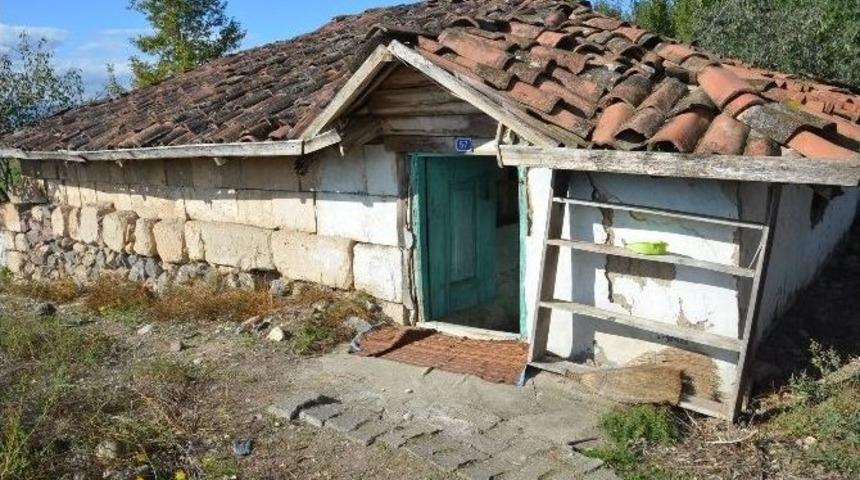 Revvakbaba Tekkesi&rsquo;nde Restorasyon &Ccedil;alışması