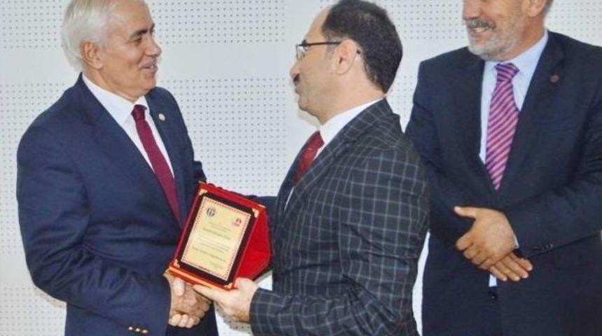 Stres Ve Stresle Baş Etmenin &Ccedil;&ouml;z&uuml;m Yolları