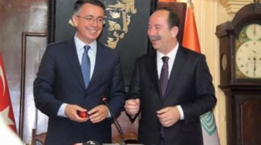 Kırcaali Belediye Başkanı Y&uuml;zde 54 Oyla Hasan Azis