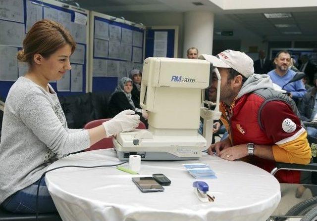 Maltepe Belediyesi’nden Engellilere Ücretsiz Göz Taraması