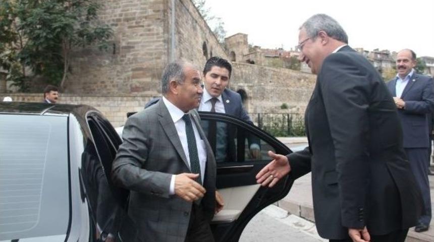 Enerji Ve Tabii Kaynaklar Bakanı Alaboyun, Nevşehir Belediyesi&rsquo;nde