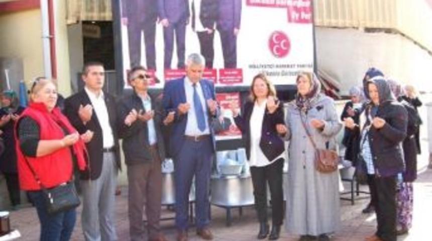 Mhp &Ccedil;an&rsquo;da Vatandaşlara Aşure İkram Etti