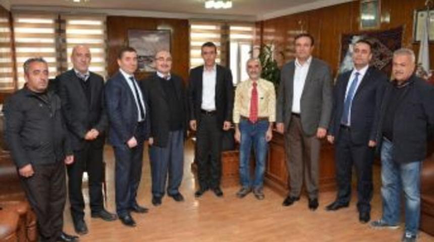 &Uuml;niversiteden Belediyeye Ziyaret