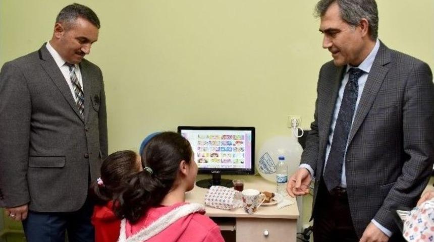 G&uuml;m&uuml;şhane Emniyeti, Geleceğin Yıldızları İ&ccedil;in Teknoloji Sınıfı Oluşturdu