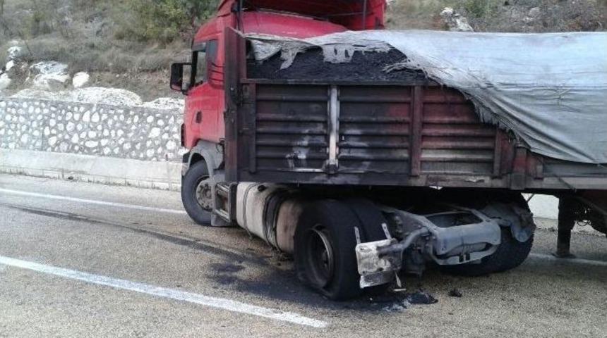 Tır Alev Alev Yandı