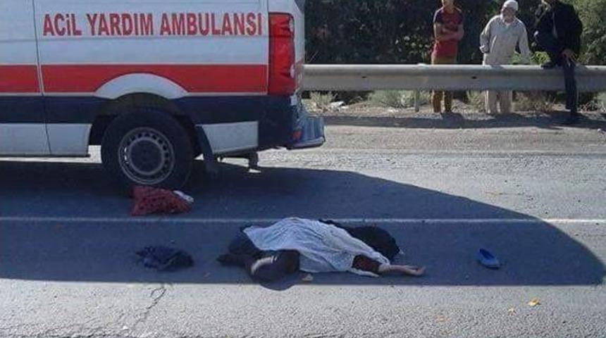 Otomobilin &Ccedil;arptığı Yaşlı Kadın Hayatını Kaybetti