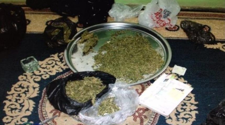 Evde Uyuşturucu Satışına Su&ccedil;&uuml;st&uuml;