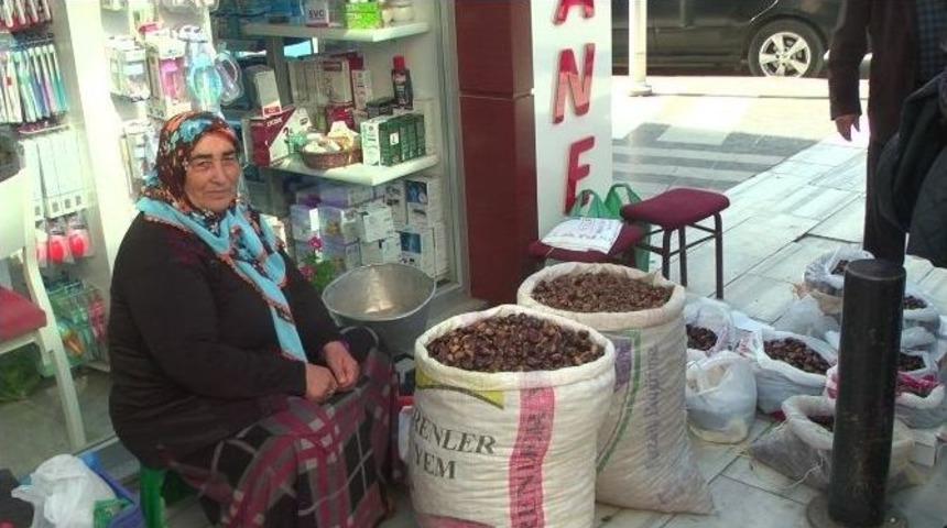 Kışın G&ouml;zde Yiyeceği Kestane Pazara İndi