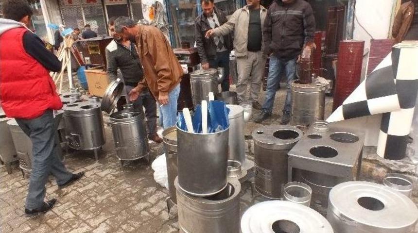 Malazgirt&rsquo;te Soba Satıcılarının Y&uuml;z&uuml; G&uuml;l&uuml;yor