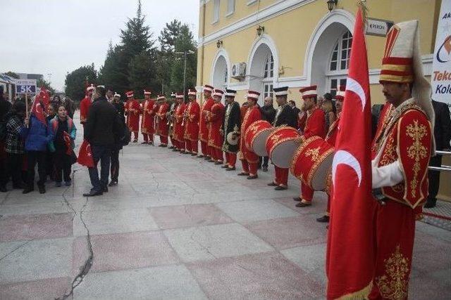 Özel Tekden Koleji Cumhuriyet Eğitim Treni Sivas’a Uğurlandı