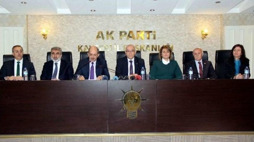 Ak Parti Milletvekillerinden Ortak Basın Toplantısı