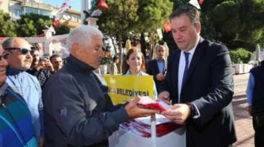 Buca&rsquo;da Meşaleli Cumhuriyet Y&uuml;r&uuml;y&uuml;ş&uuml;