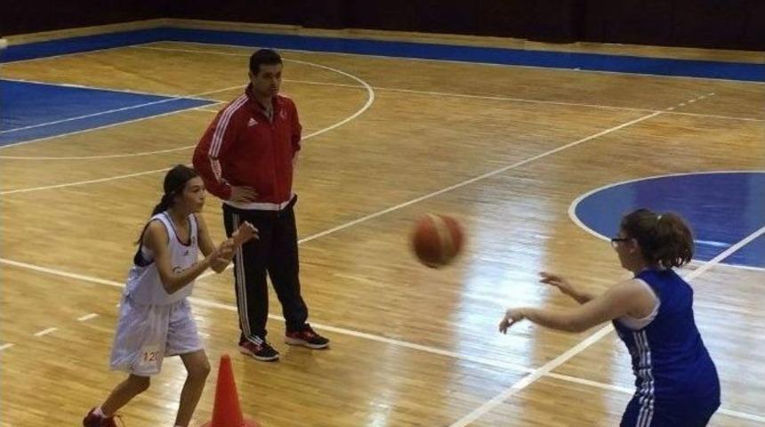 Basketbol Yıldız B Milli Takım Aday Kadrosuna Malatya&rsquo;dan 4 Sporcu &Ccedil;ağırıldı
