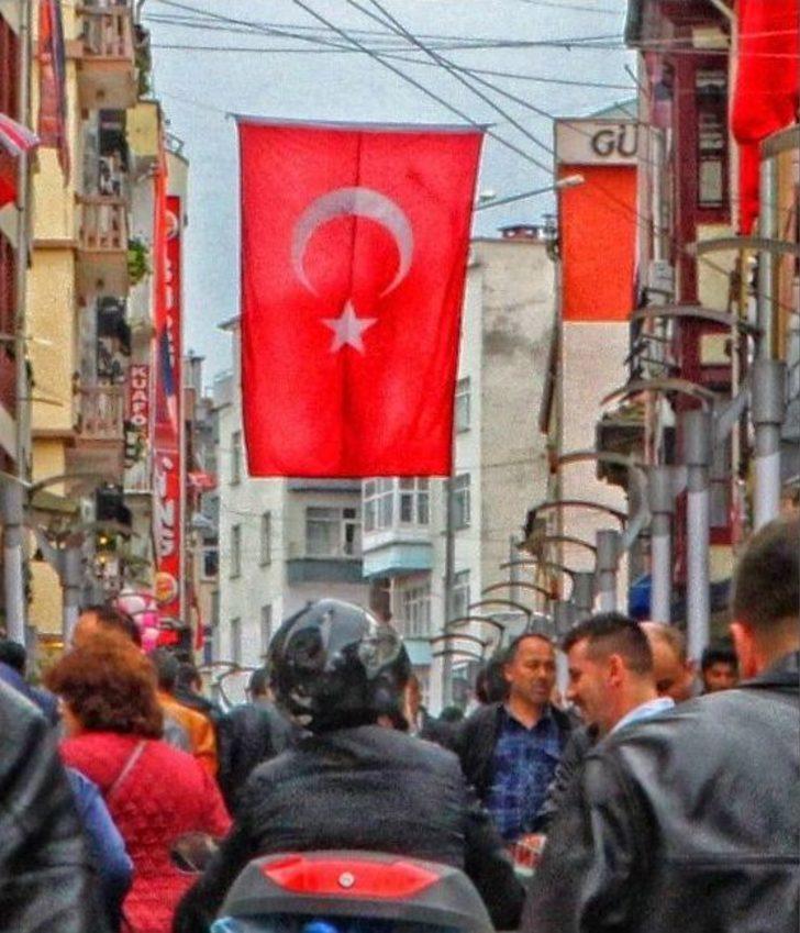 Giresun Bayraklarla Süsleniyor G4