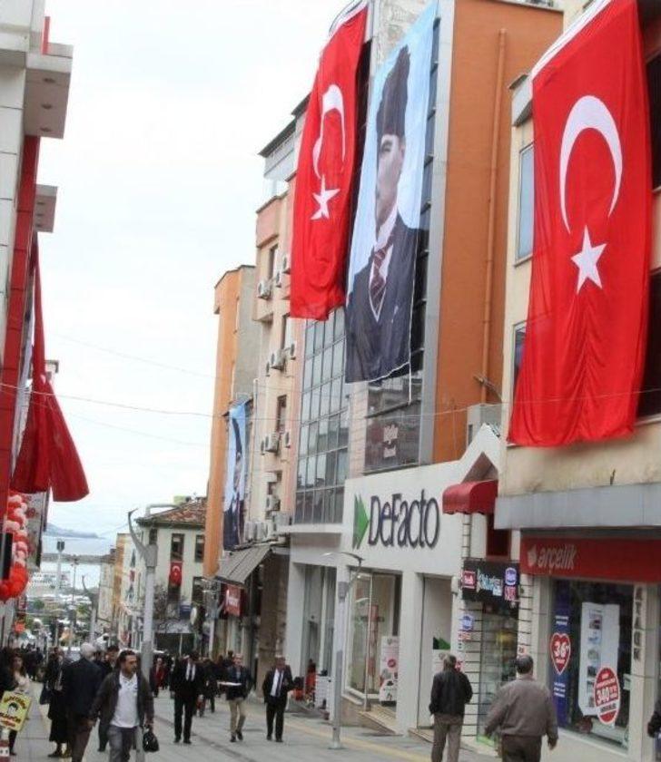 Giresun Bayraklarla Süsleniyor G5