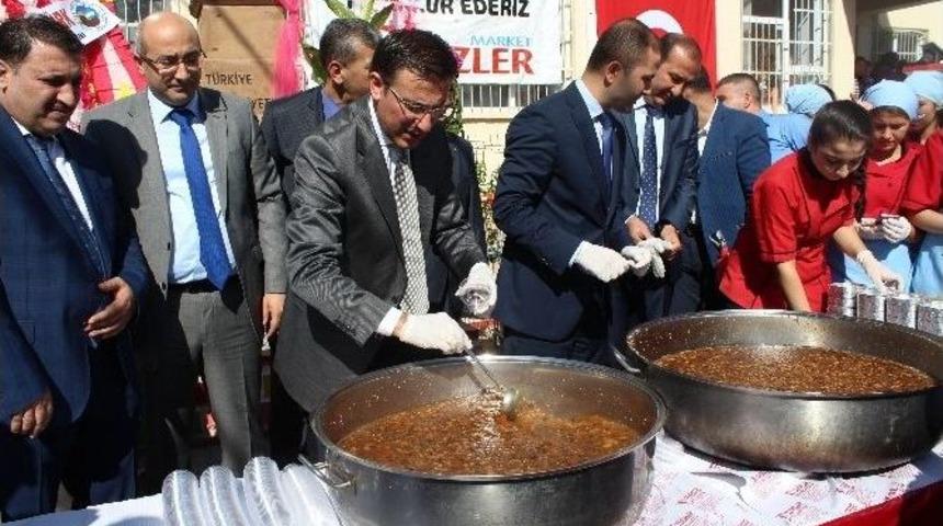 Ceyhan&rsquo;da 5 Bin Kişiye Aşure Dağıtıldı