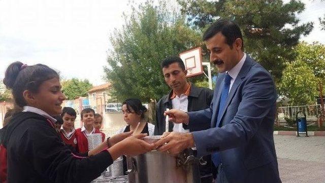 Hürriyet Ortaokulu’nda Aşure Günü Etkinliği