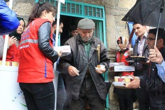 Maden Kazasında Ölen İşçiler Mezarları Başında Anıldı