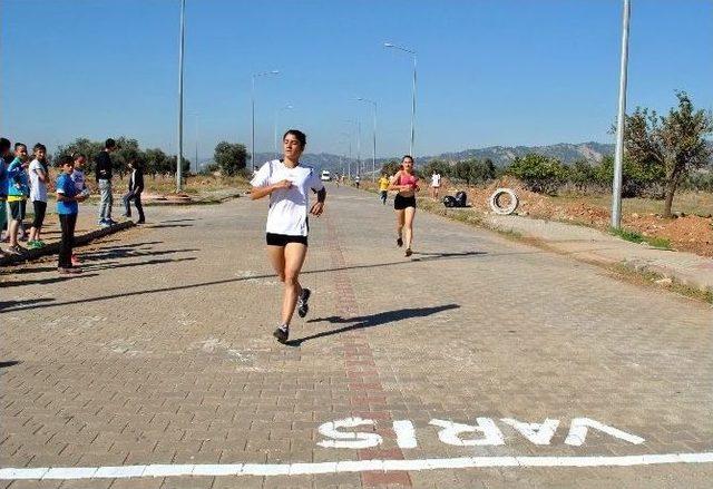 Aydın’da Cumhuriyet Haftası Kros Yarışları Yapıldı