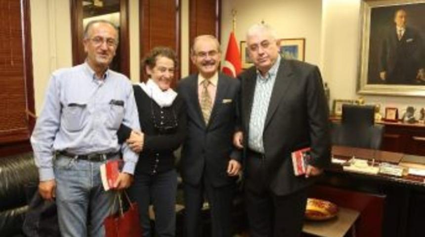 Fransız Le Monde Gazetesi Yılmaz B&uuml;y&uuml;kerşen İle S&ouml;yleşi Yaptı