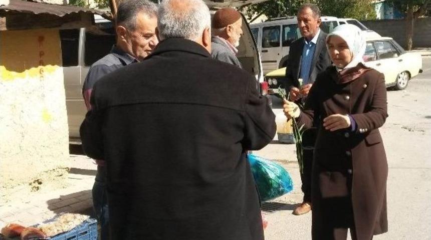 Ak Partili H&uuml;sniye Erdoğan Se&ccedil;im &Ccedil;alışmalarını S&uuml;rd&uuml;rd&uuml;