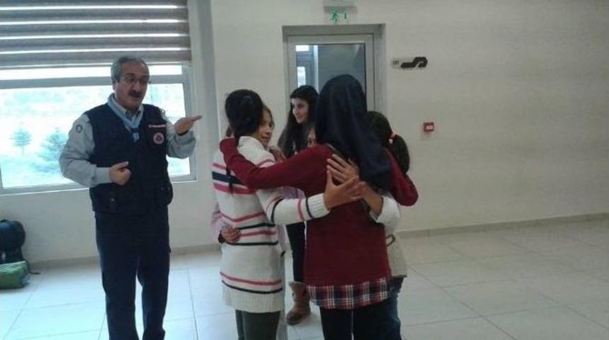 Öğrencilere İzcilik Eğitimi