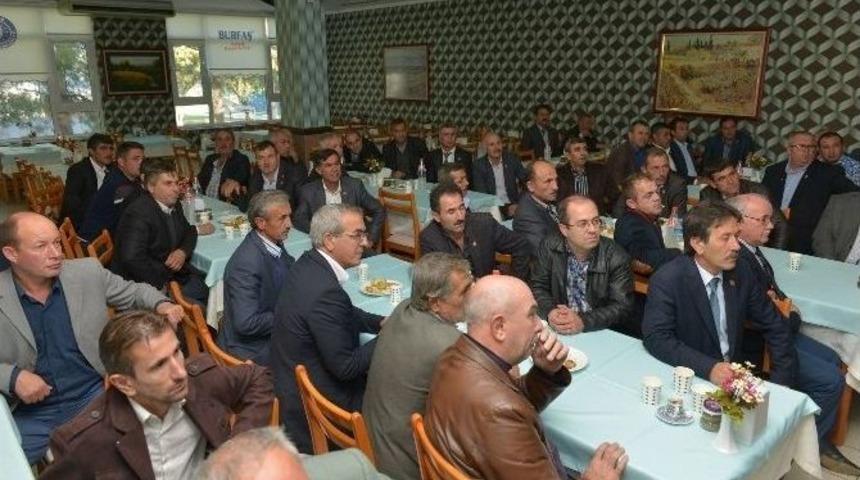 Muhtarlara Teknoloji Desteği S&uuml;r&uuml;yor