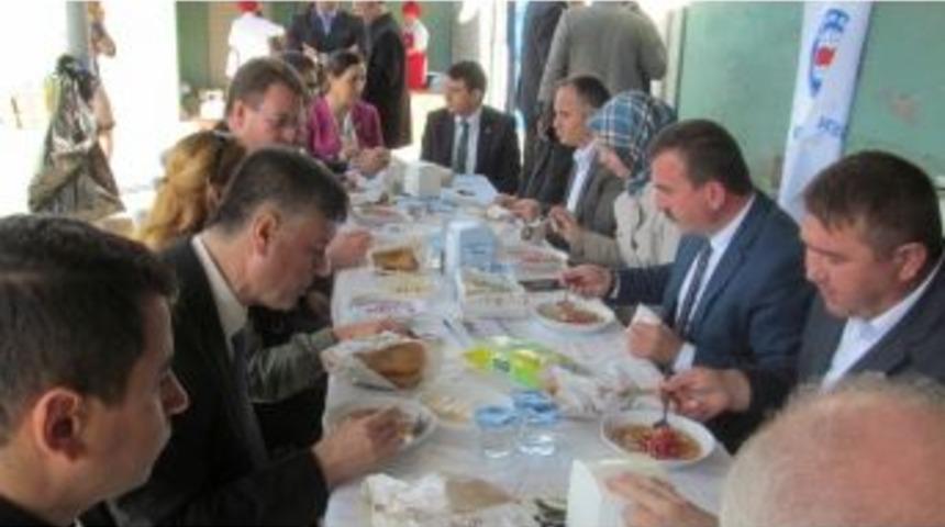 Orman &Ccedil;alışanlarından Aşure İkramı