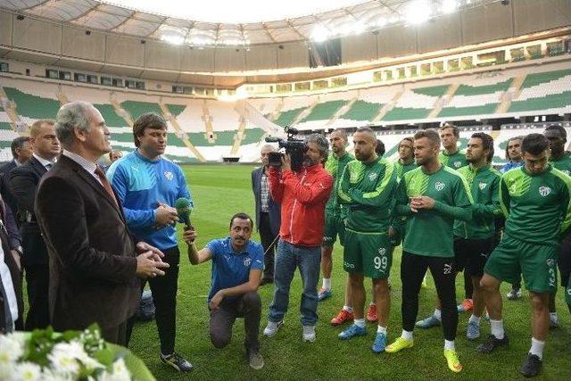 Bursaspor Yeni Statta İlk İdmanını Yaptı 1