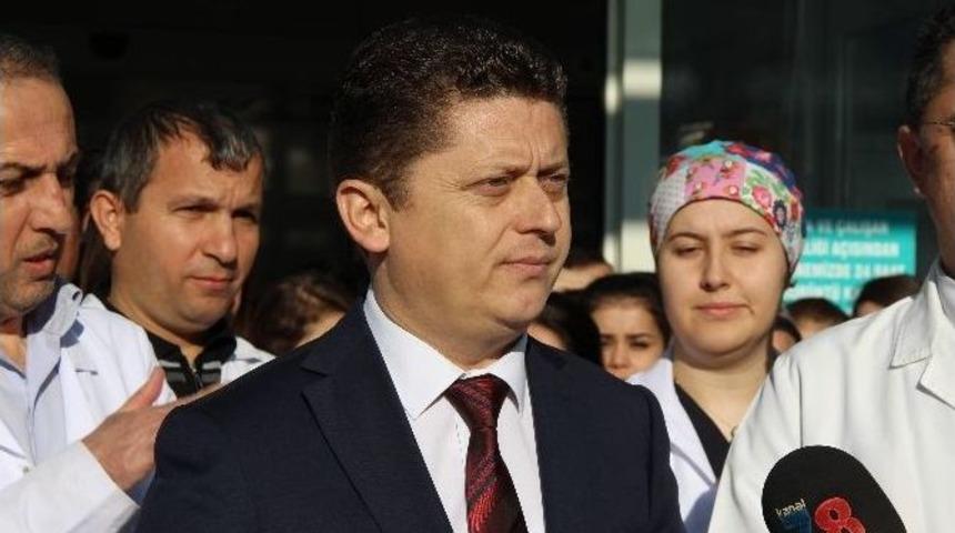 Karab&uuml;&rsquo;te Sağlık &Ccedil;alışanlarına Y&ouml;nelik Ter&ouml;r Olayları Protesto Edildi