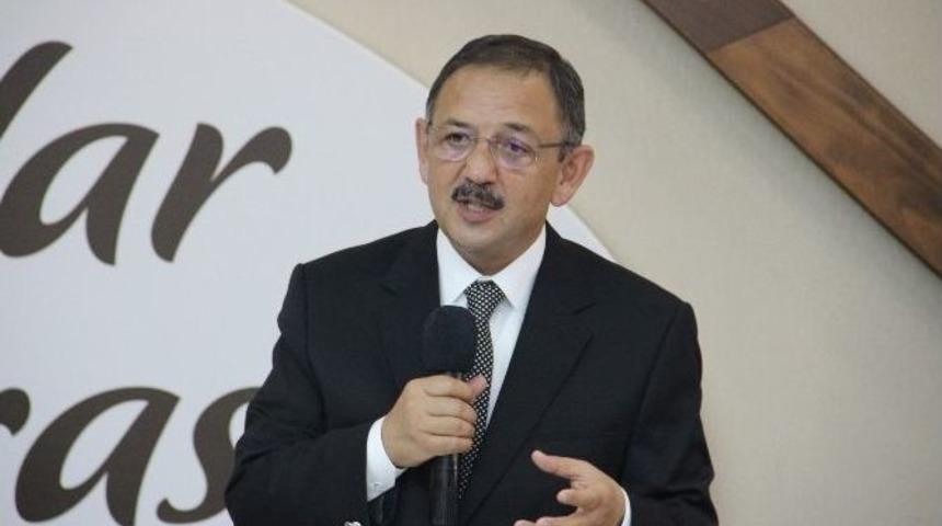 Ak Parti Genel Başkan Yardımcısı Mehmet &Ouml;zhaseki: