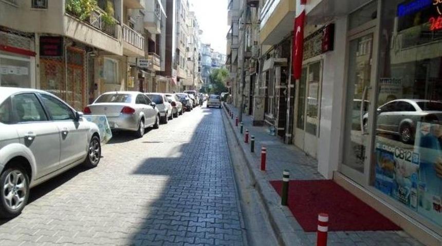 Karşıyaka&rsquo;da Yaya Yolu Ve Okul &Ouml;nlerine &Ouml;zel &Ouml;nlem