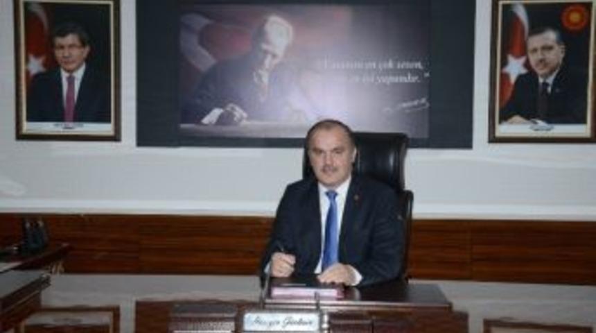 Başkan G&uuml;rlesin&rsquo;den 29 Ekim Mesajı