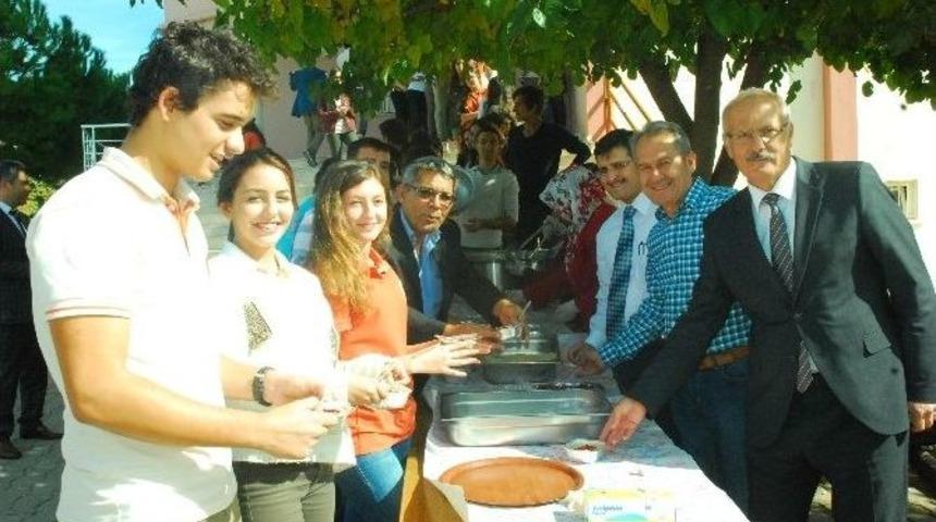 Manavgat Anadolu Lisesi&rsquo;nden 5. Geleneksel Aşure G&uuml;n&uuml;