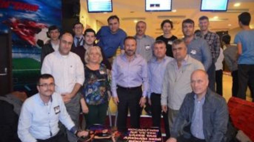 İzmit Belediyesi &Ccedil;alışanları Bowling&rsquo;de Yarıştı