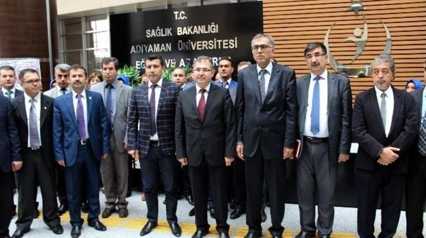 Sağlık &Ccedil;alışanlarına Y&ouml;nelik Ter&ouml;r Eylemleri Protesto Edildi