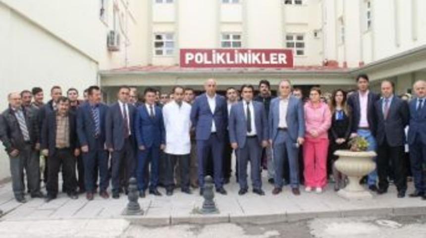 Sağlık &Ccedil;alışanlarına Y&ouml;nelik Ter&ouml;r Olayları Bayburt&rsquo;ta Protesto Edildi