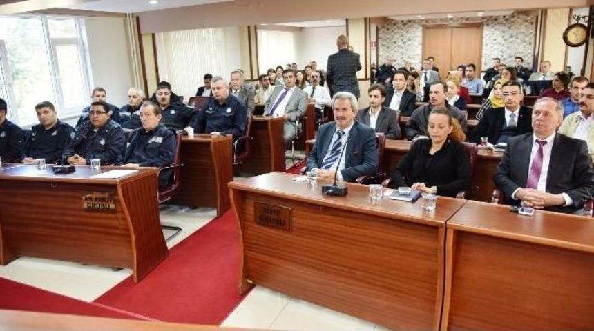 Yunusemre Belediyesi Personeline Seminer Verildi