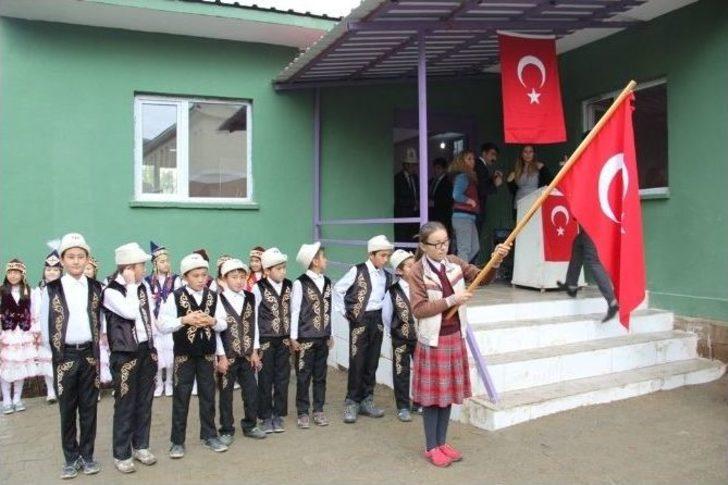 Türk Kızılayı Samsun Şubesi’nden Van’a Anaokulu G1