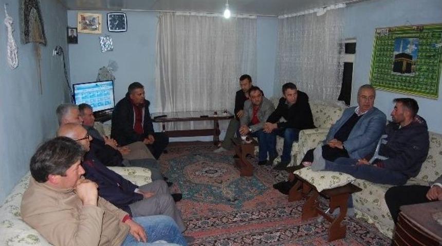 &Ccedil;akan, Dağlıca Gazisini Evinde Ziyaret Etti