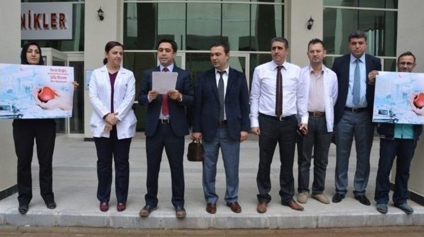 Niksar&rsquo;da Sağlık &Ccedil;alışanları &rsquo;ter&ouml;re&rsquo; Karşı Tek Y&uuml;rek Oldu