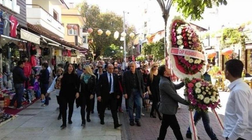 Kuşadası&rsquo;nda Cumhuriyet Kutlamaları