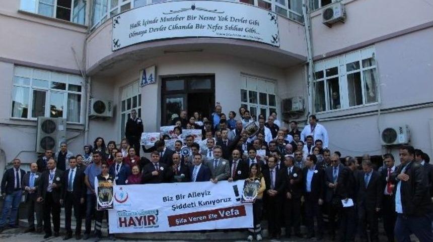 Manisalı Sağlık&ccedil;ılardan Ter&ouml;re Tepki